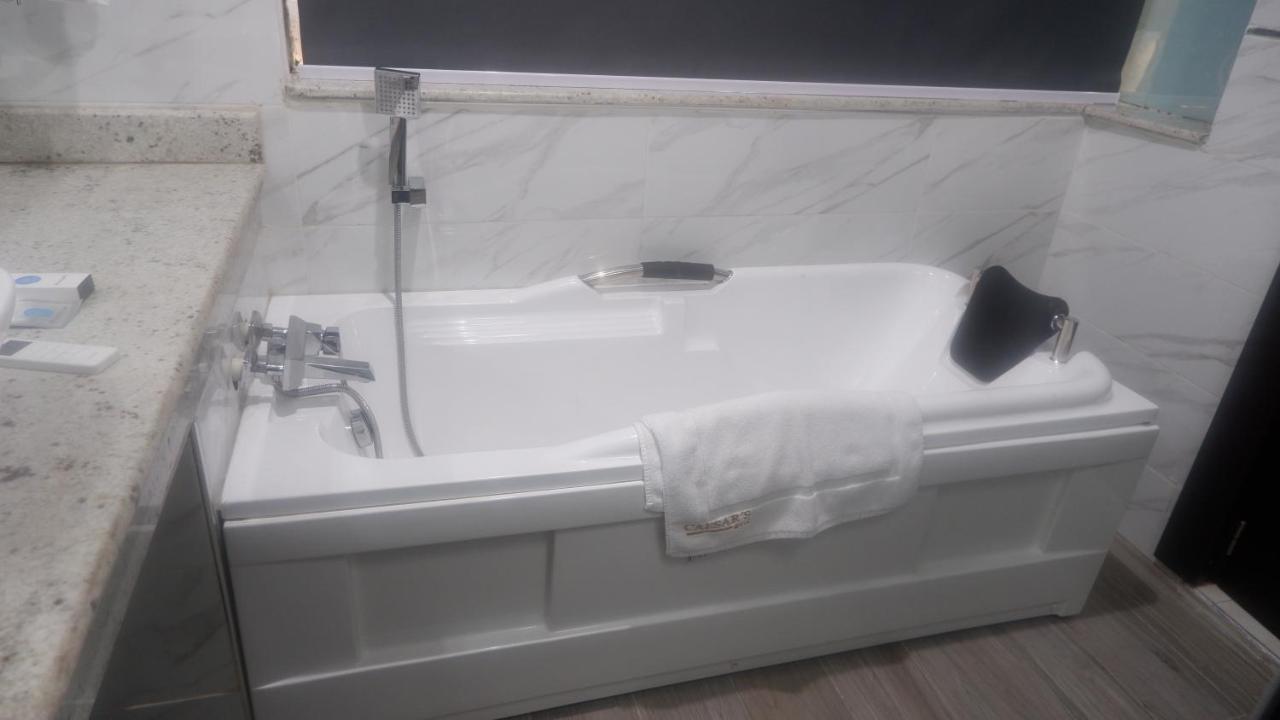 Caesar'S Luxury Hotel Lekki Exterior photo